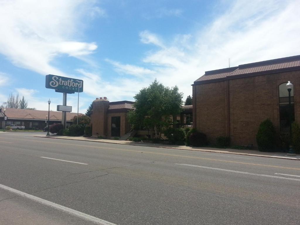 Stratford Court Hotel Cedar City Exterior photo