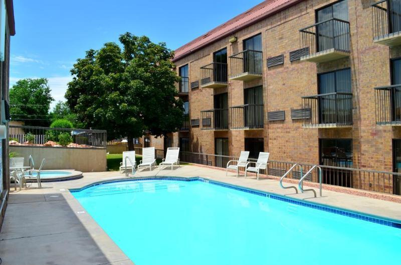 Stratford Court Hotel Cedar City Exterior photo