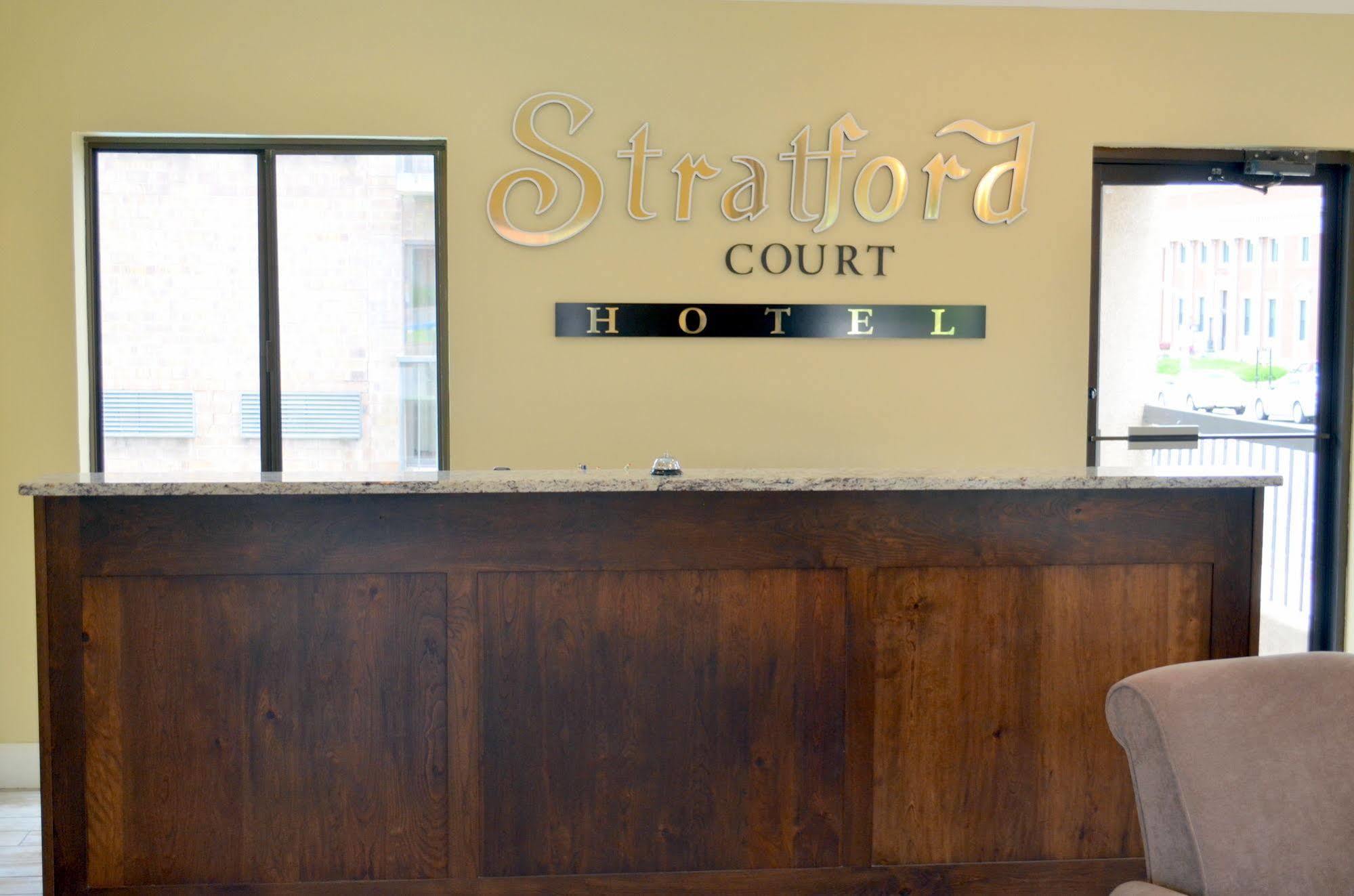 Stratford Court Hotel Cedar City Exterior photo
